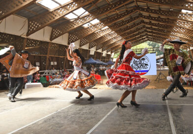 Cuarto campeonato de cueca huasa llenó de baile, música y alegría el recinto SOFO, para celebrar los 145 años de la ciudad