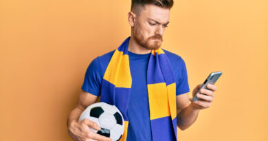 ¡Llama al VAR! El álbum oficial de stickers del mayor torneo de fútbol se convierte en anzuelo de estafa en América Latina