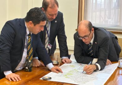 Diputado Cristián Neira, alcalde de Cunco y ministro de Obras Públicas abordaron importantes proyectos viales para La Araucanía