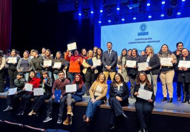 ChileValora reconoce la experiencia laboral de 97 trabajadores de supermercados regionales