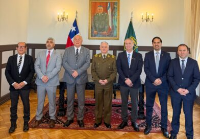 Senador Miguel Becker lidera reunión con el General Director de Carabineros para reforzar la seguridad en comunas de La Araucanía