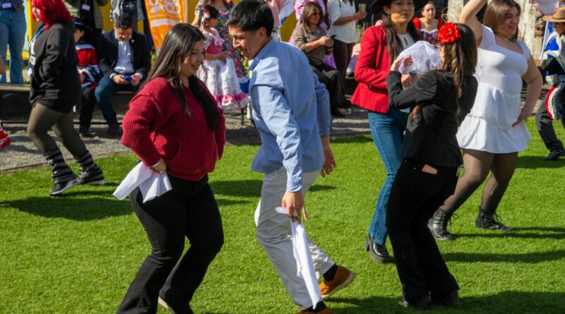 Primera Fonda de la Juventud reunió a 200 jóvenes en Temuco con música, juegos y tradiciones