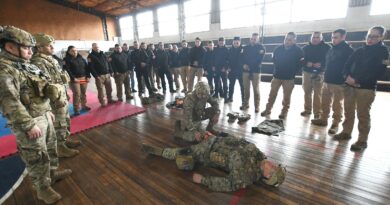 Ejército capacita a inspectores municipales de Temuco con certificación ACES Internacional